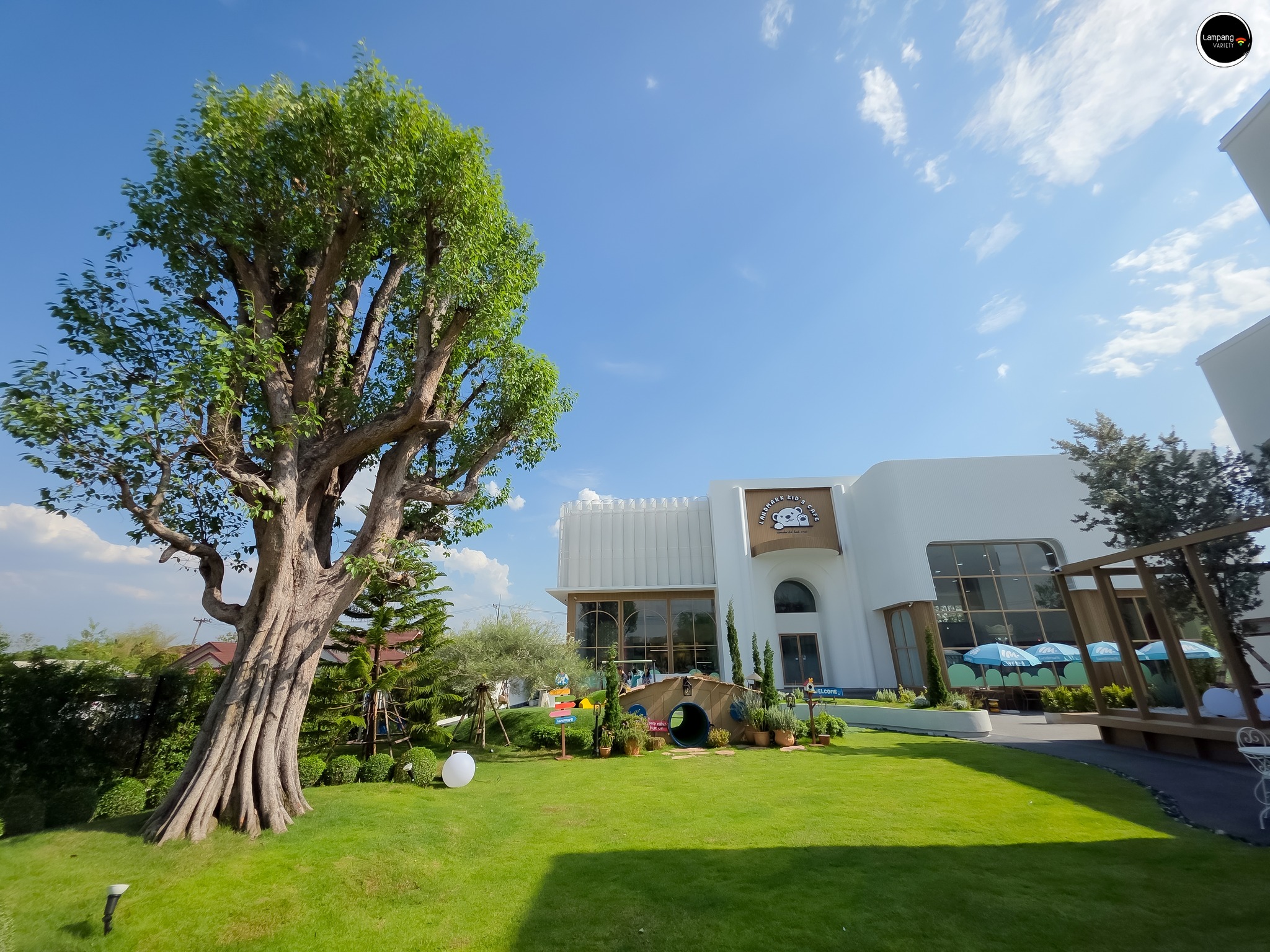 Landmark Cafe' คาเฟ่ลำปาง | ร้านกาแฟถ่ายรูปสวย บ่อแฮ้ว